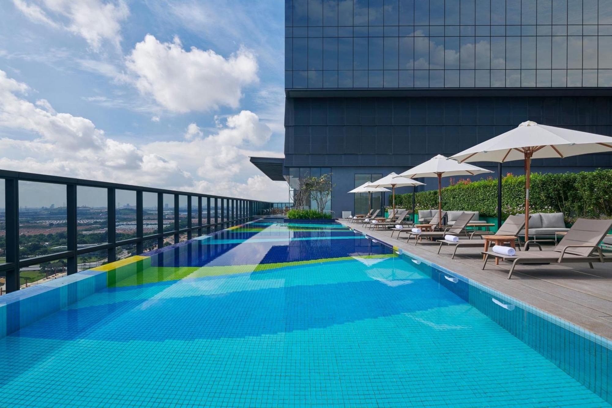 Courtyard By Marriott Setia Alam Hotel Eksteriør billede