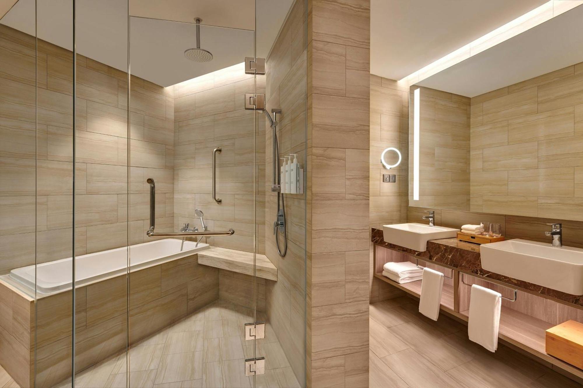 Courtyard By Marriott Setia Alam Hotel Eksteriør billede